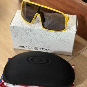 NWT - Oakley Sutro Prizim Sunglasses